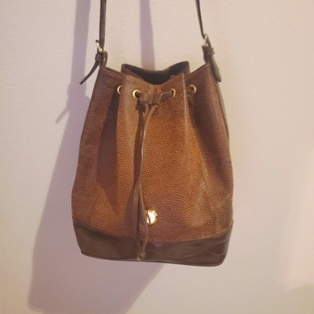 Modus vivendi Italy Brown Chestnut  Pebbled Fuxa Leather Modern boho  Bucket Bag
